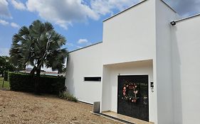 Girardot Casa estilo mediterraneo con piscina privada